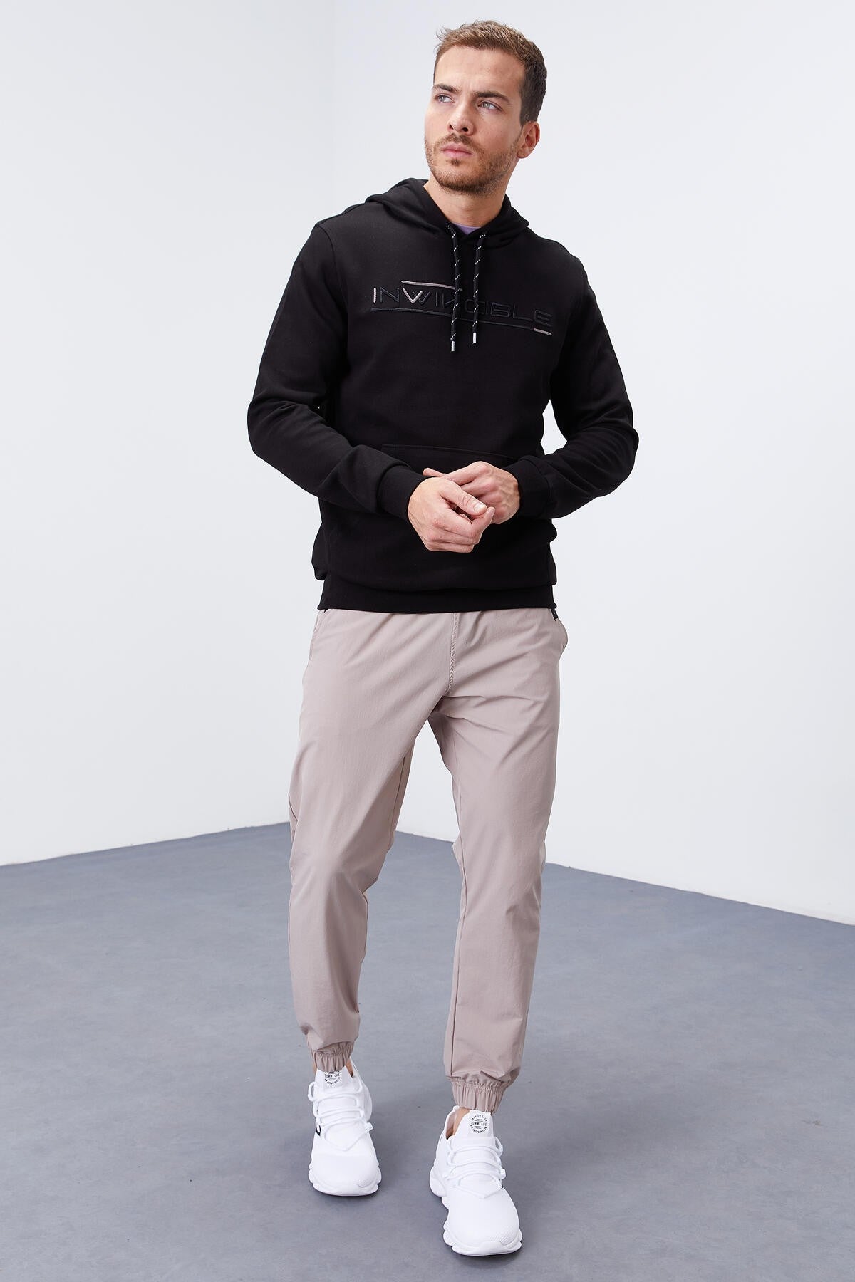 Siyah Kanguru Cep Standart Kalıp Kapüşonlu Erkek Sweatshirt - 87883