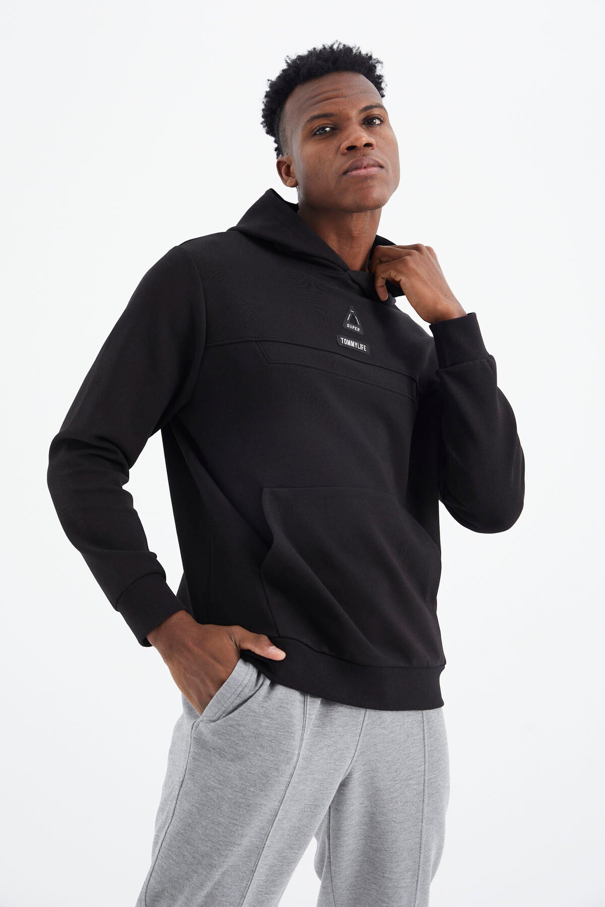 Siyah Kapüşonlu Baskı Detaylı Rahat Kalıp Erkek Sweatshirt - 88296