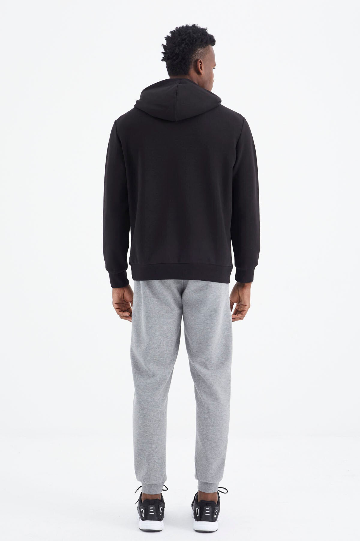 Siyah Kapüşonlu Baskı Detaylı Rahat Kalıp Erkek Sweatshirt - 88296