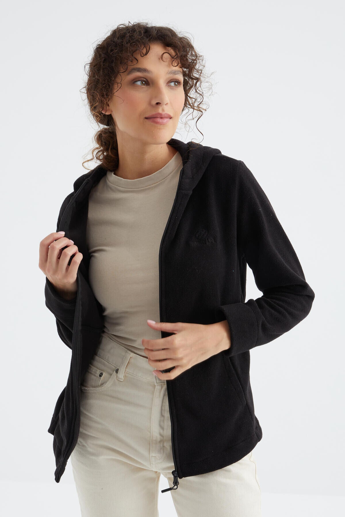 Siyah Kapüşonlu Fermuarlı Rahat Form Kadın Polar Sweatshirt - 97233