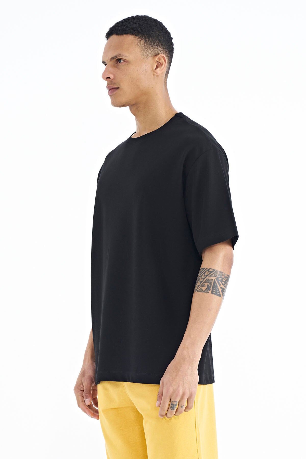 Siyah Kol Arma Detaylı Basic Oversize Erkek T-Shirt - 88193