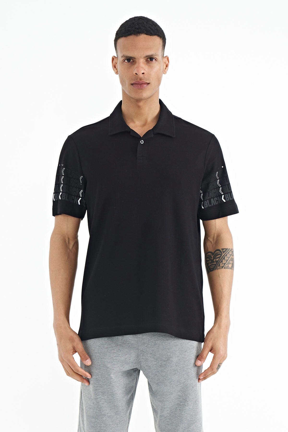 Siyah Kol Baskı Detaylı Polo Yaka Standart Form Erkek T-shirt - 88240