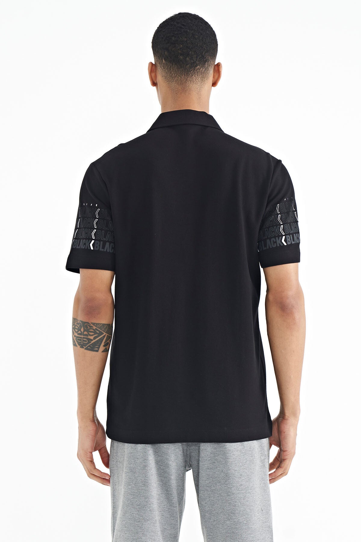 Siyah Kol Baskı Detaylı Polo Yaka Standart Form Erkek T-shirt - 88240