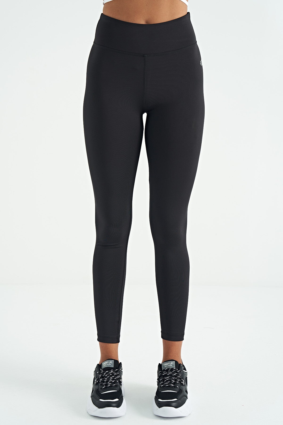 Siyah Logo Baskı Detaylı Yüksek Bel Dalgıç Kumaş Slim Fit Kadın Tayt - 94627