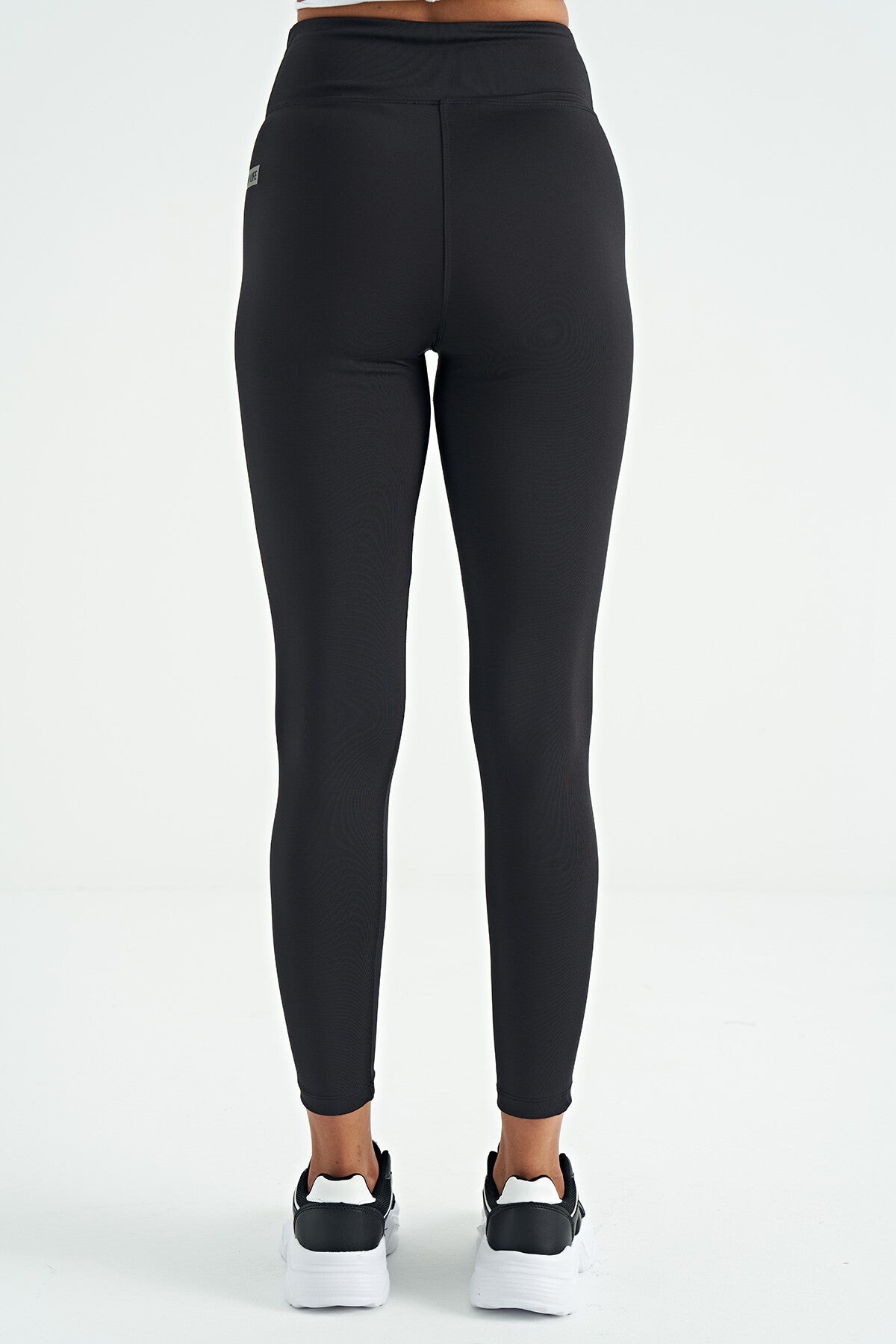 Siyah Logo Baskı Detaylı Yüksek Bel Dalgıç Kumaş Slim Fit Kadın Tayt - 94627