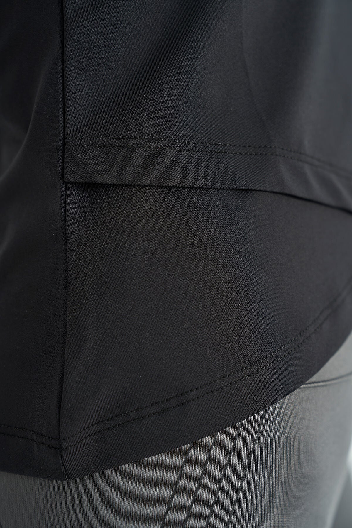 Siyah Logo Baskılı Biye Şeritli Standart Kalıp Kadın Spor Atlet - 97255