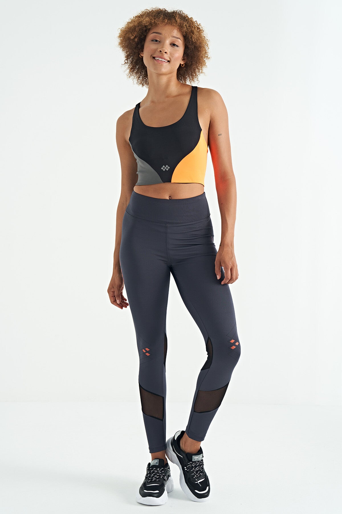 Siyah Logo Baskılı Renk Bloklu Sırt Çapraz Detaylı Dalgıç Kumaş Kadın Büstiyer - 97260