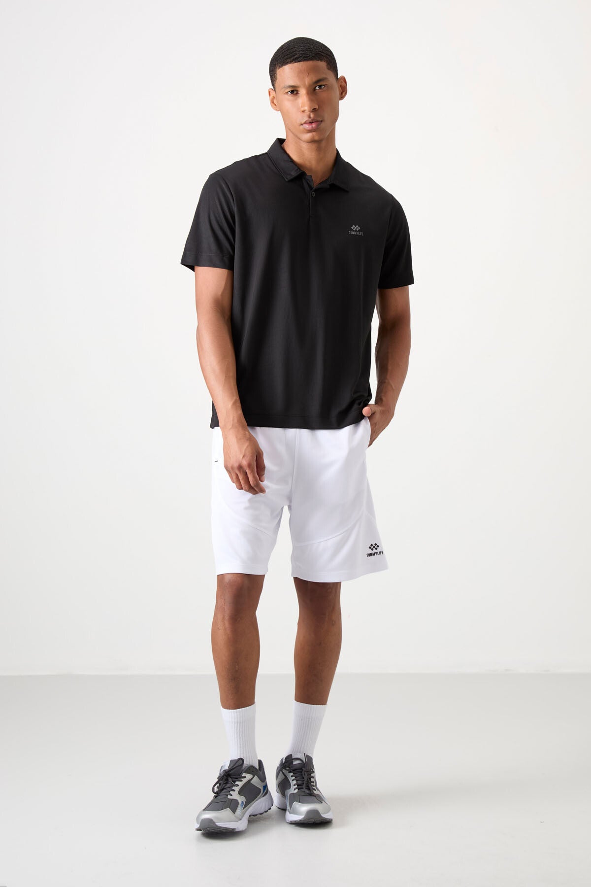 Siyah Logo Baskılı Standart Kalıp Polo Yaka Aktif Spor Erkek T-Shirt - 88252