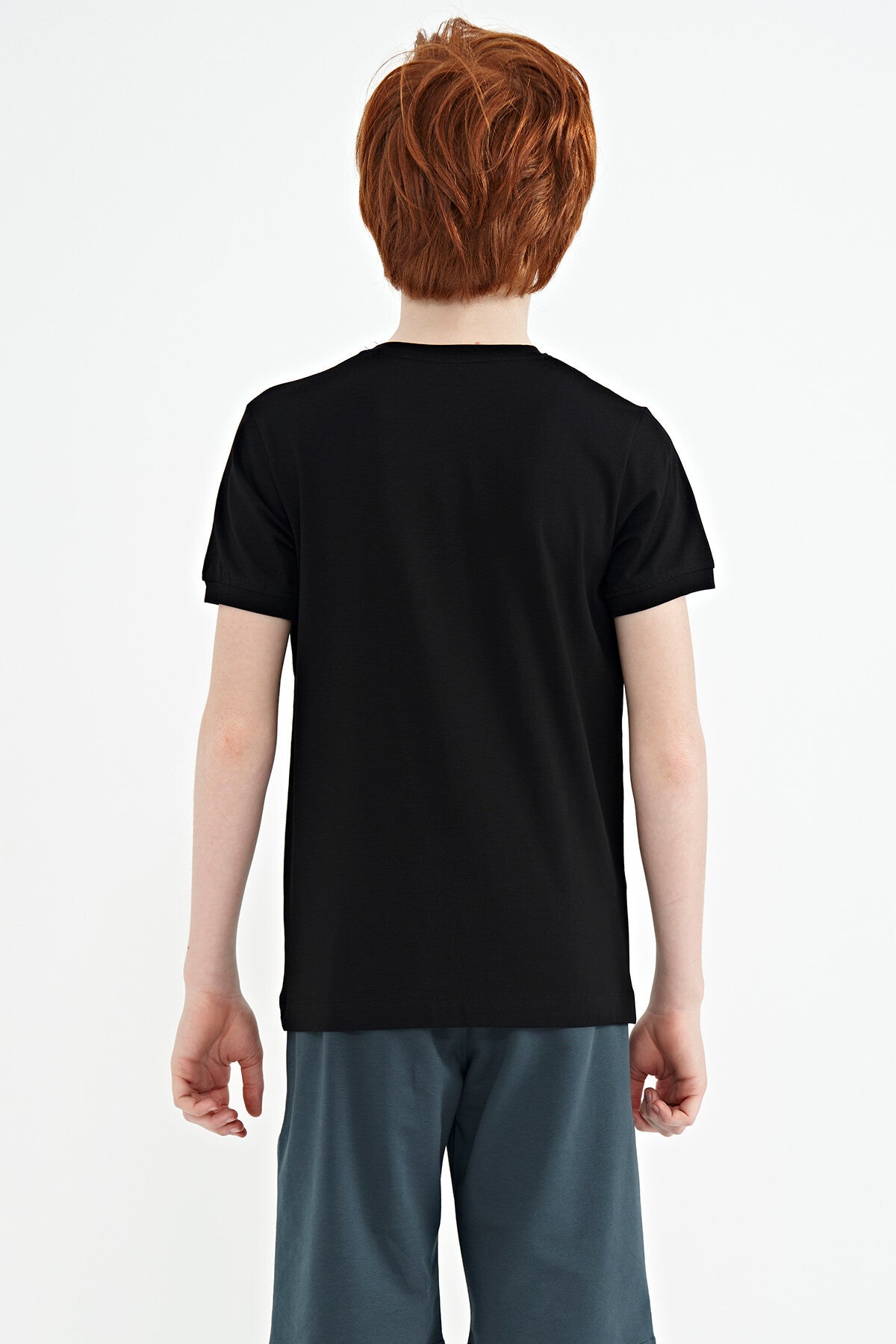 Siyah Minimal Yazı Baskılı Standart Kalıp O Yaka Erkek Çocuk T-Shirt - 11132