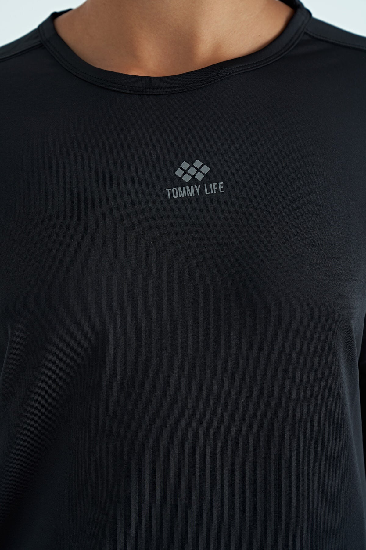 Siyah O Yaka Baskı Detaylı Oversize Kısa Kol Kadın T-Shirt - 97263