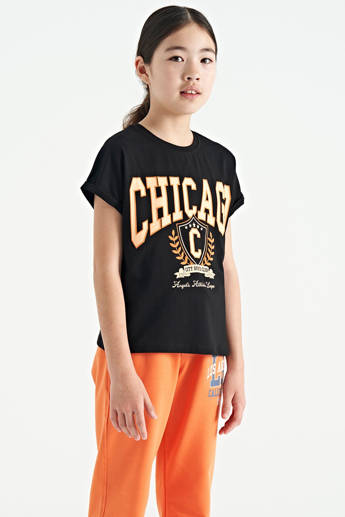Siyah O Yaka Düşük Omuzlu Rahat Form Kısa Kollu Kız Çocuk T-Shirt - 75128
