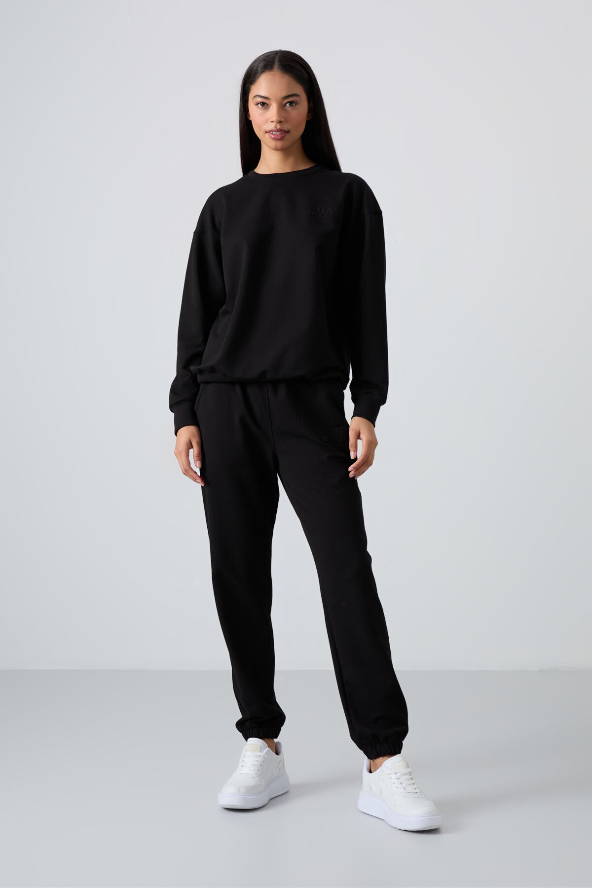 Siyah Basic Pamuklu O Yaka Oversize Lastik Paça Kadın Eşofman Takım - 95287