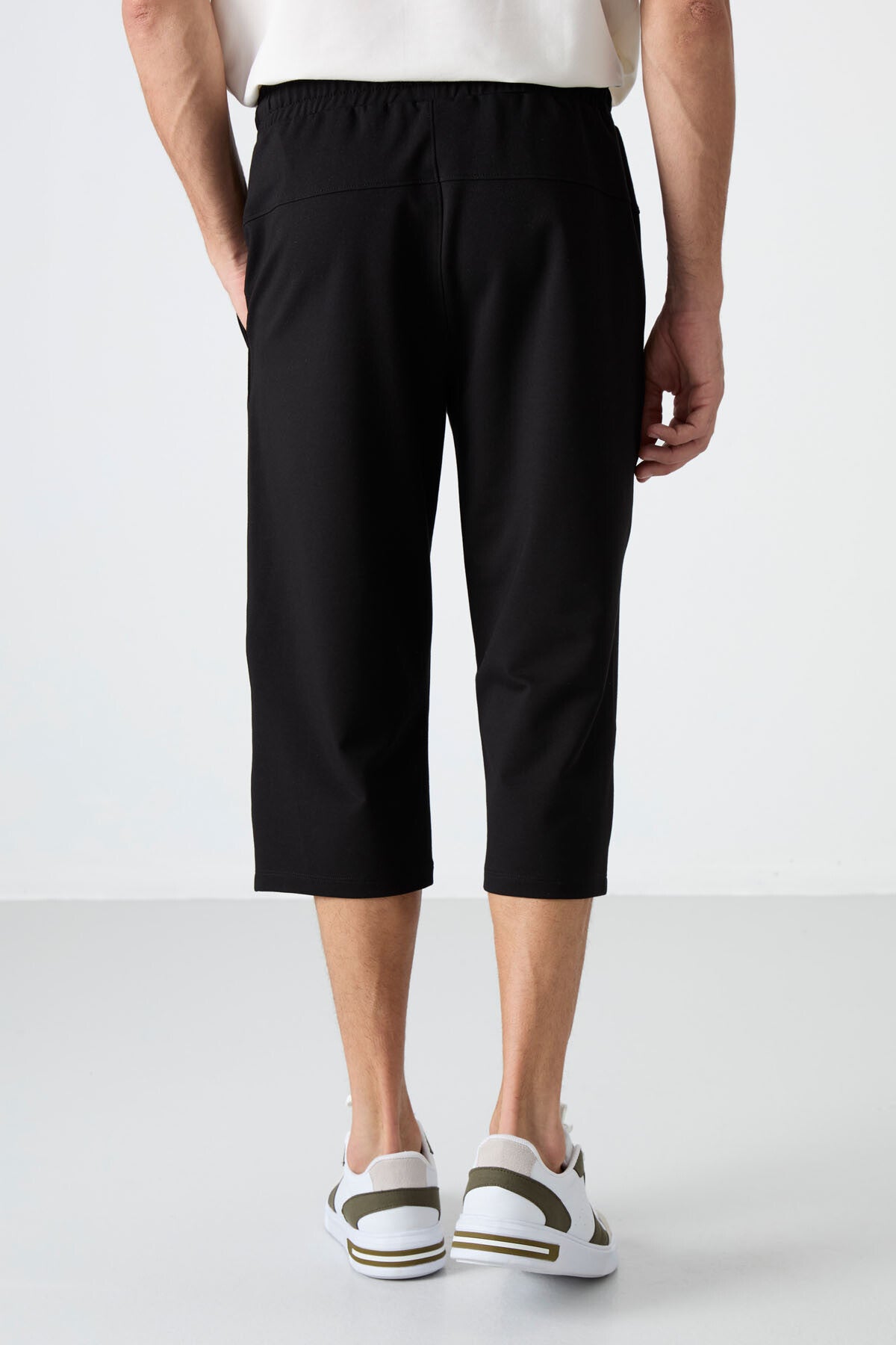 Siyah Ön Cep Detaylı Standart Kalıp Klasik Paça Erkek Kapri - 83092