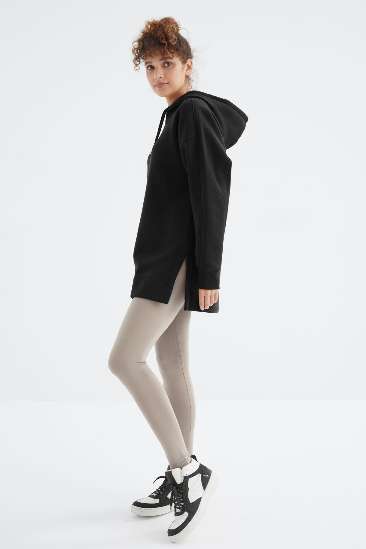 Siyah Reglan Kol Basic Kapüşonlu Oversize Sweatshirt Tunik - 97242