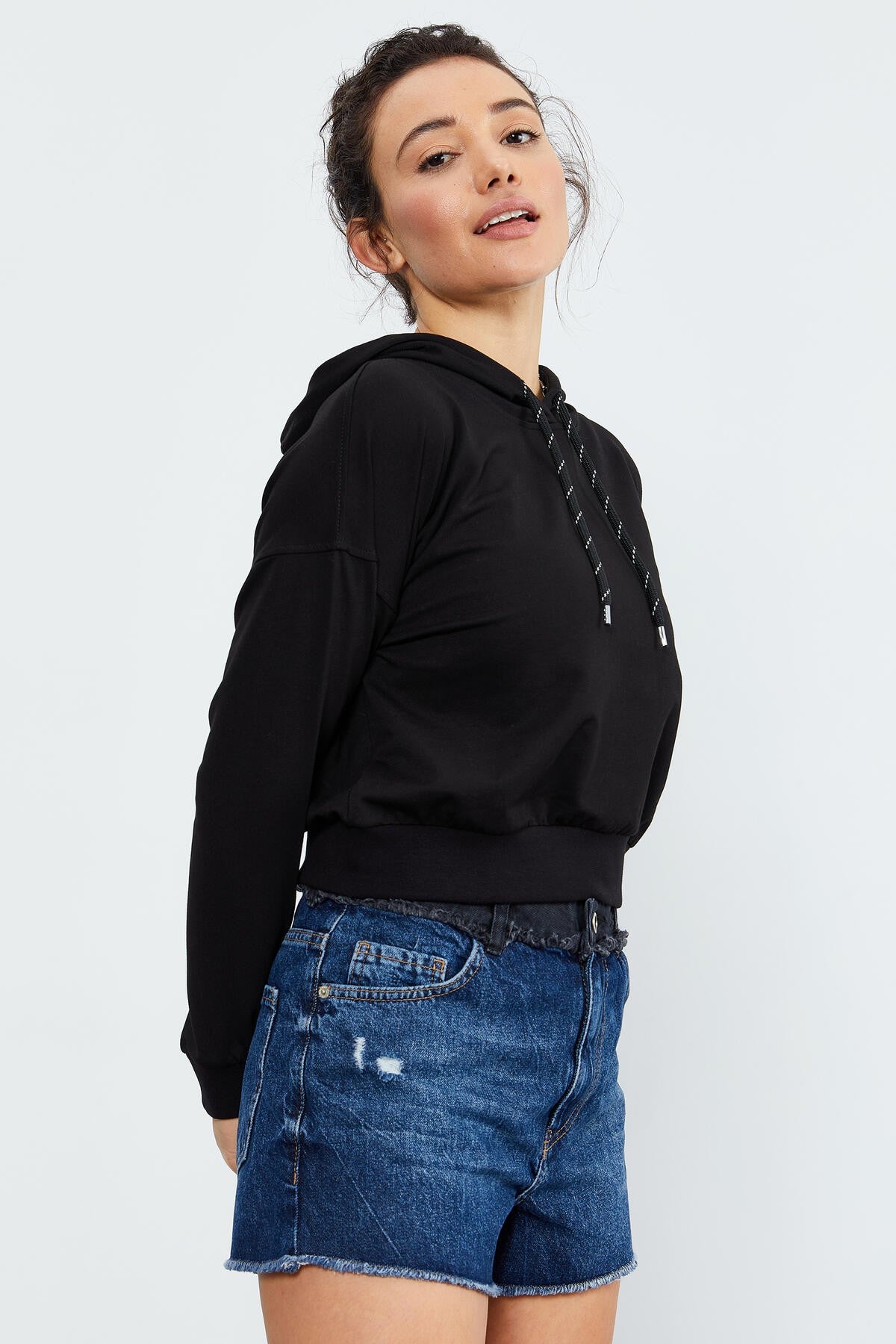 Siyah Uzun Kol Rahat Form Kapüşonlu Kadın Sweatshirt - 97115