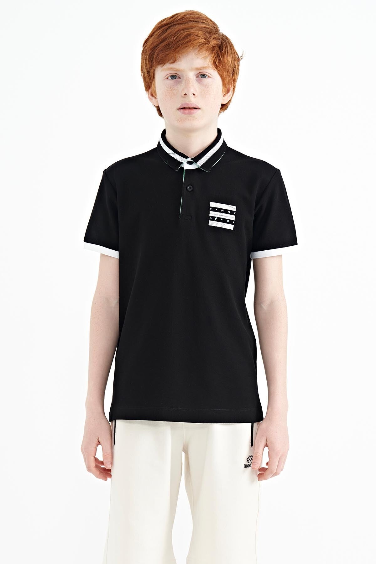 Siyah Yakası Renk Bloklu Baskı Detaylı Standart Kalıp Erkek Çocuk T-Shirt - 11111