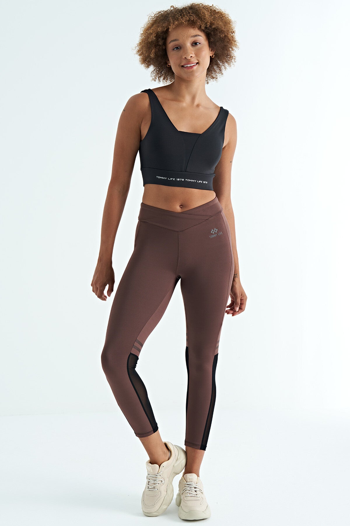 Siyah Yazı Baskılı Renk Bloklu Dar Kalıp Dalgıç Kumaş Kadın Büstiyer - 97271