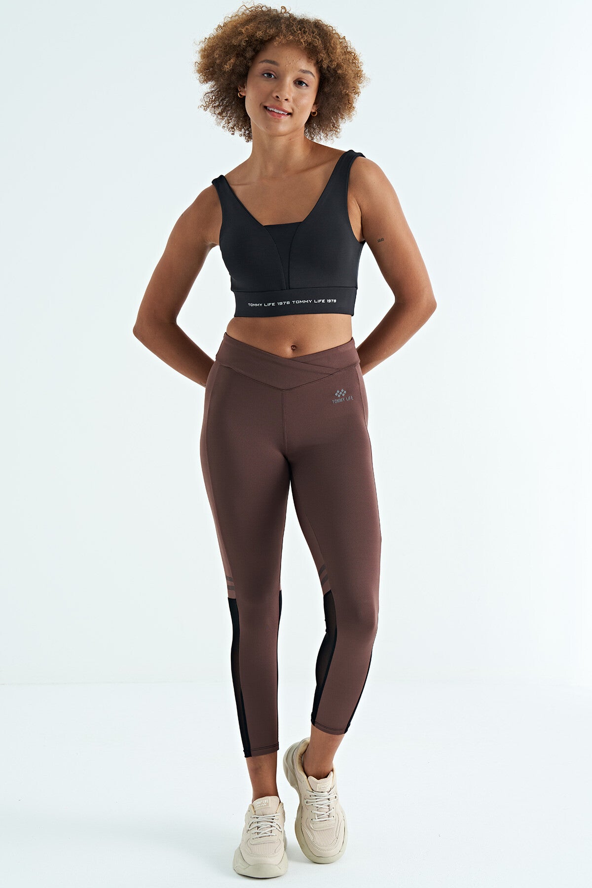 Siyah Yazı Baskılı Renk Bloklu Dar Kalıp Dalgıç Kumaş Kadın Büstiyer - 97271