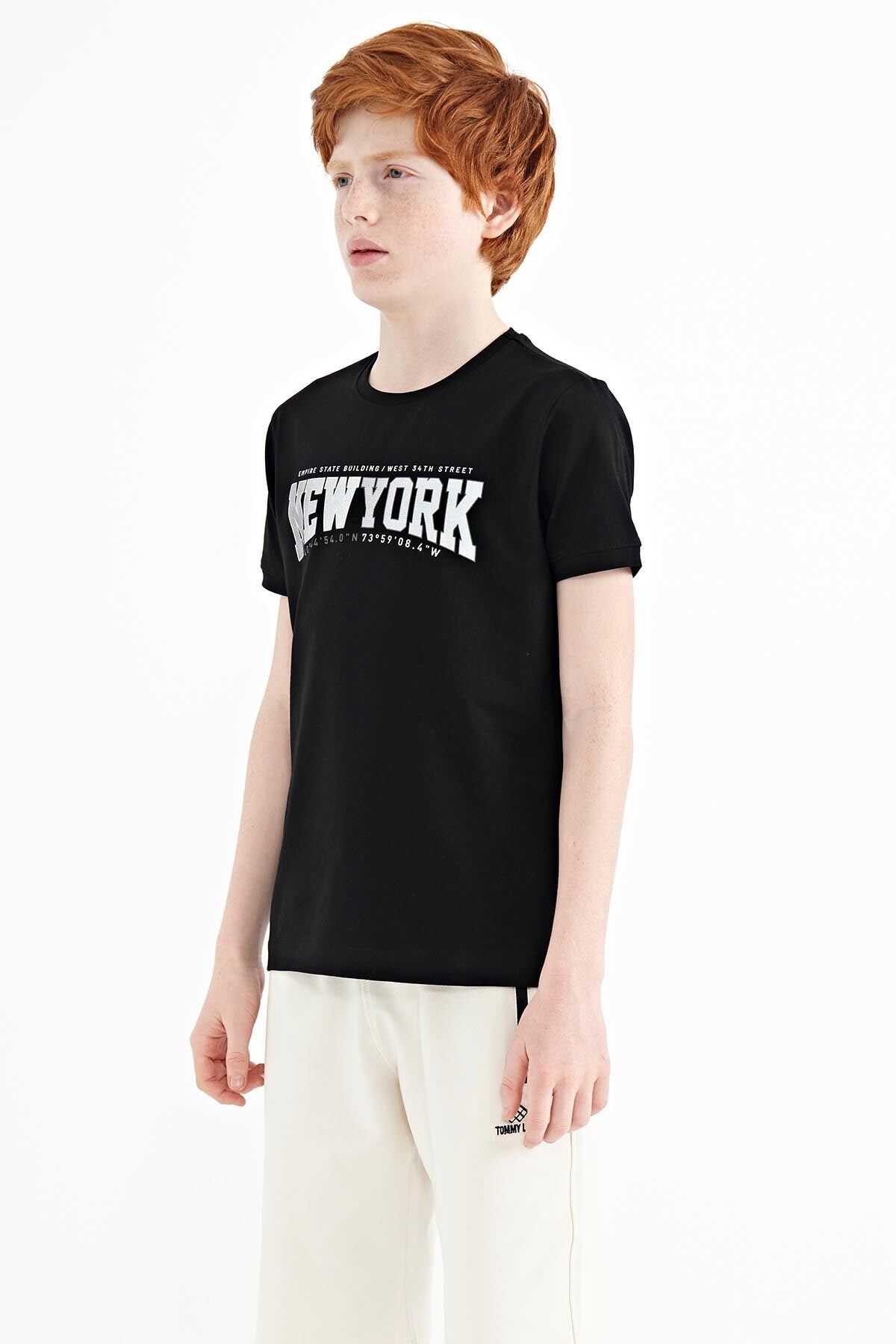 Siyah Yazı Baskılı Standart Kalıp O Yaka Erkek Çocuk T-Shirt - 11105