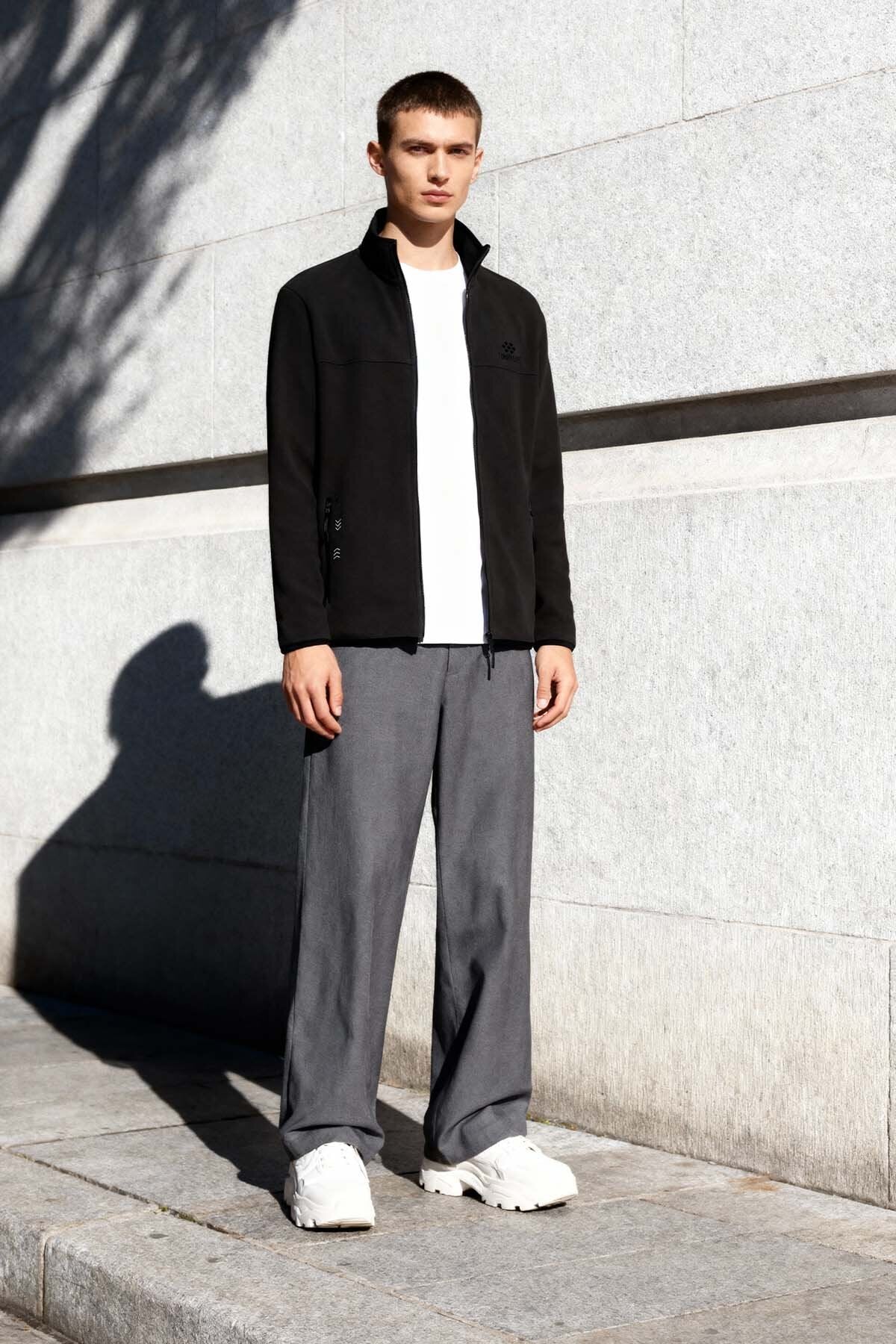 Siyah Yazı Nakışlı Dik Yaka Fermuarlı Standart Kalıp Erkek Sweatshirt Polar - 87992