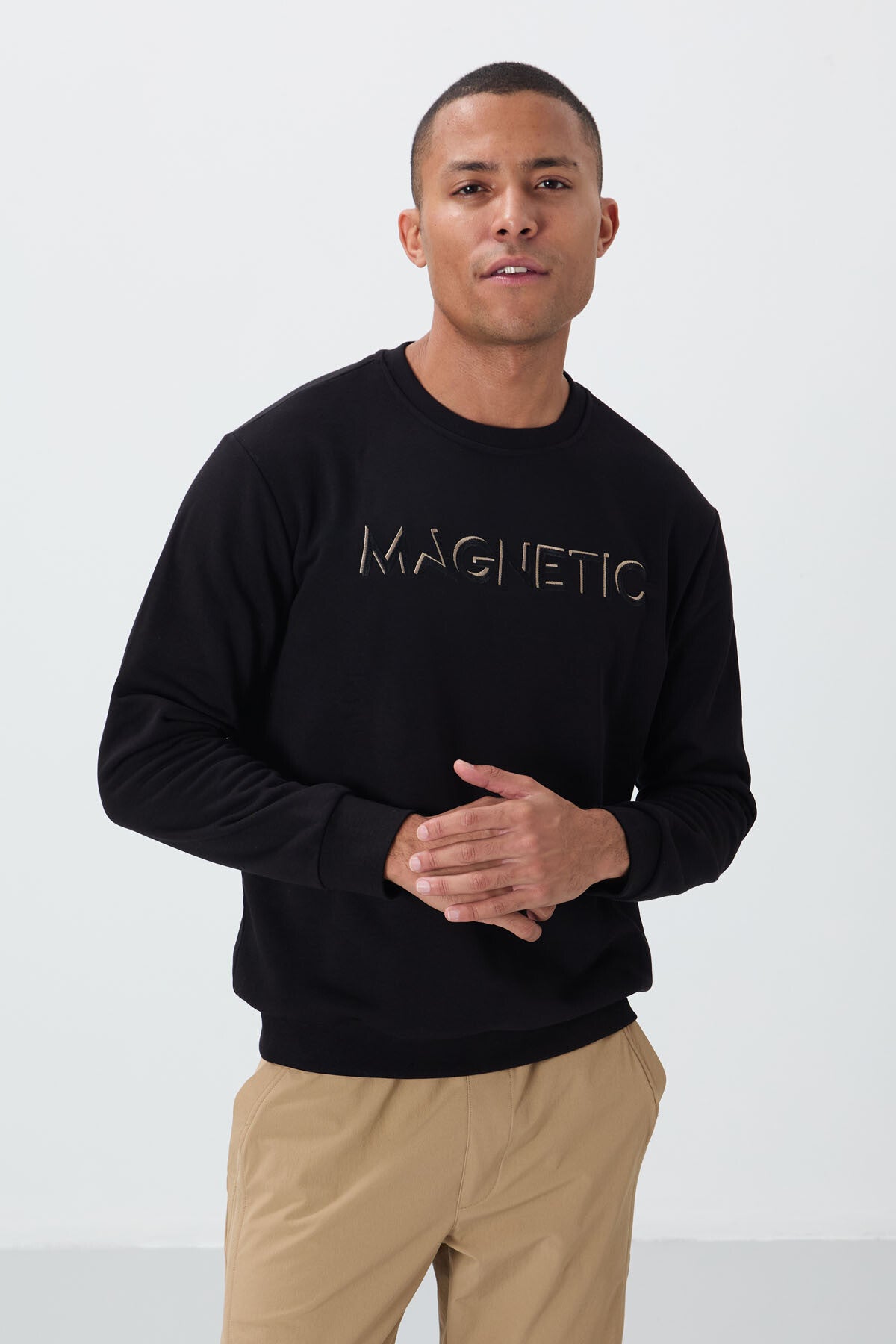 Siyah Yazı Nakışlı O Yaka Rahat Form İçi Polarlı Erkek Sweatshirt - 88020