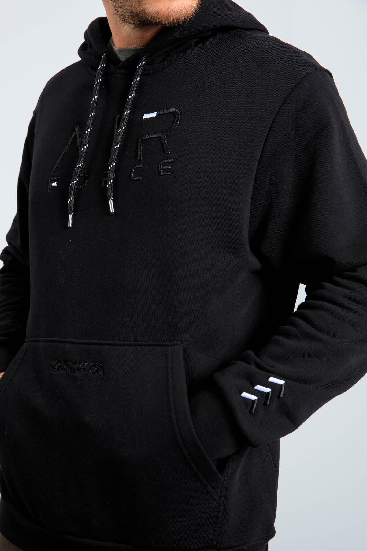 Siyah Yazı Nakışlı Standart Kalıp Kapüşonlu Erkek Sweatshirt - 87838