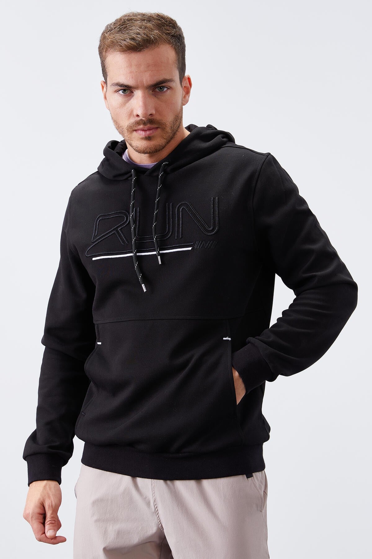 Siyah Yazı Nakışlı Standart Kalıp Kapüşonlu Erkek Sweatshirt - 87887