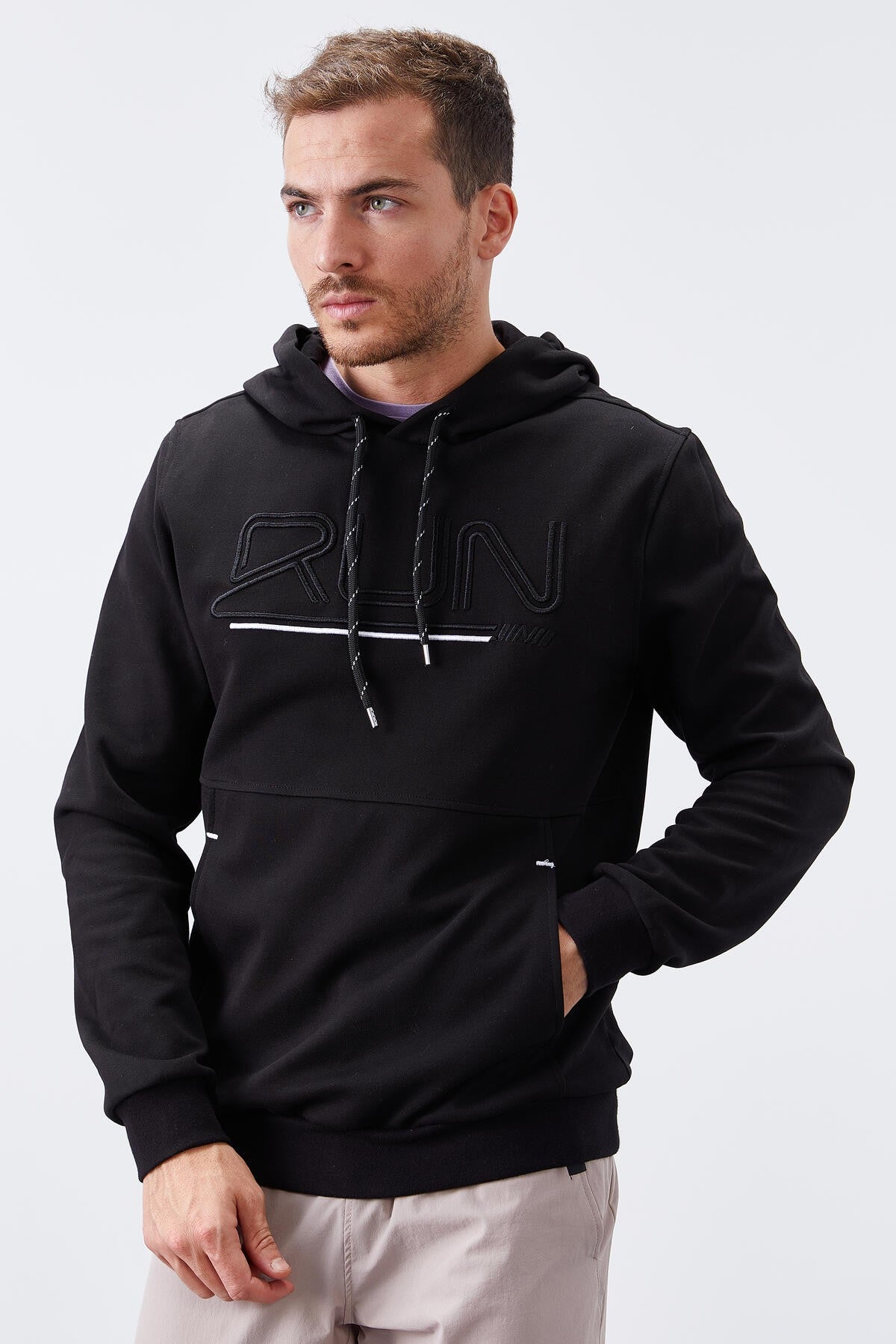 Siyah Yazı Nakışlı Standart Kalıp Kapüşonlu Erkek Sweatshirt - 87887