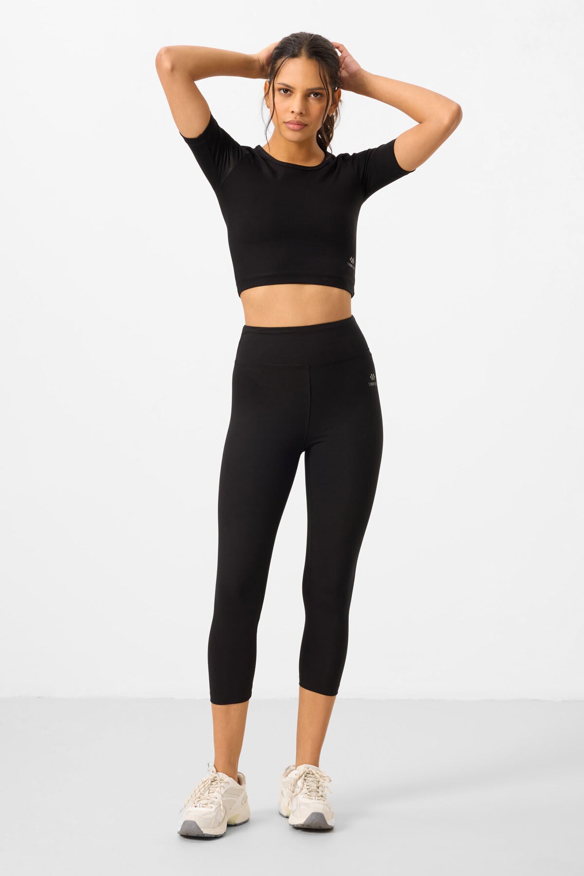 Siyah Yüksek Bel Kapri-Crop T-Shirt Slim Fit Kadın Tayt Takım - 95285
