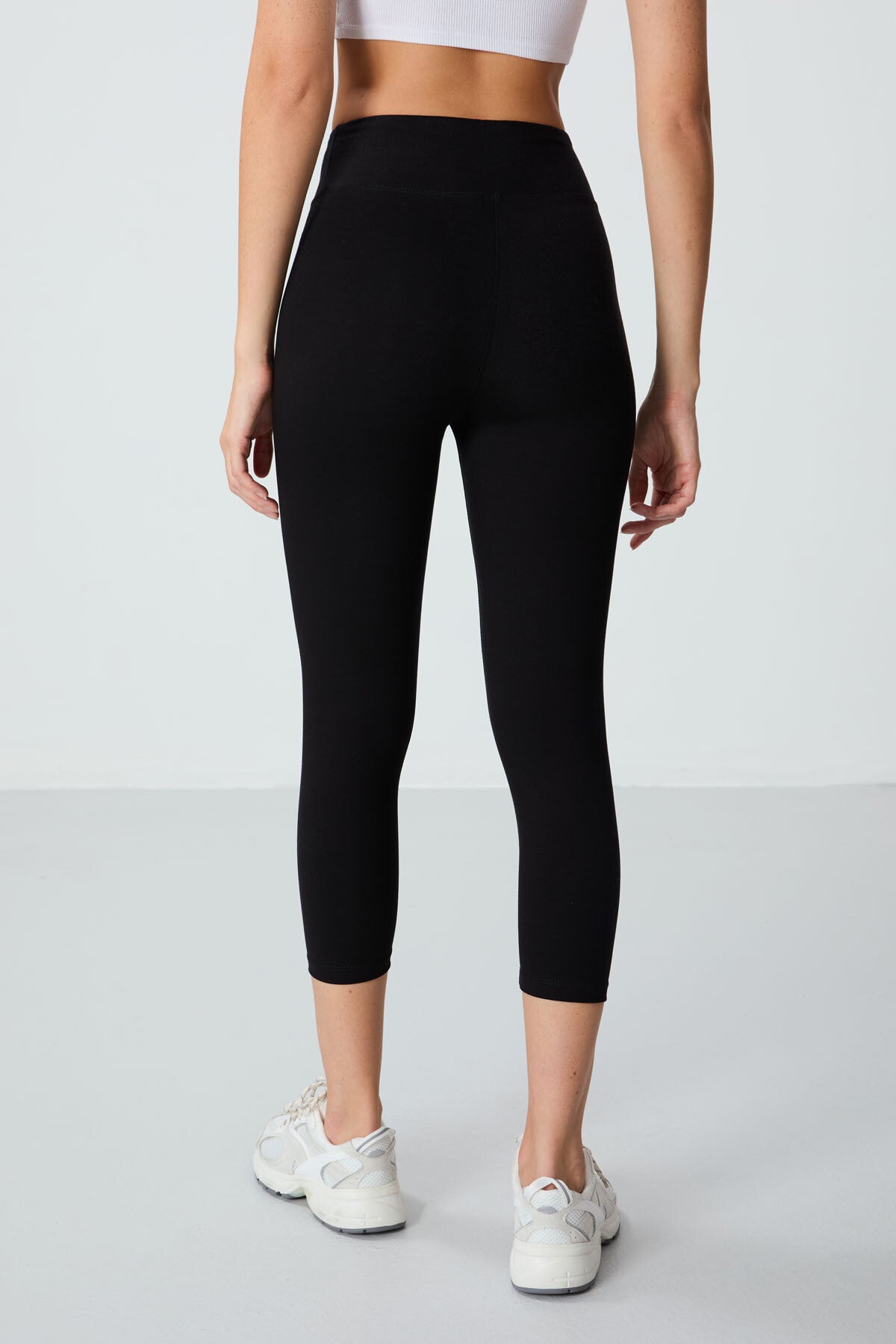 Siyah Yüksek Bel Slim Fit Dar Paça Kadın Kapri Tayt - 93097