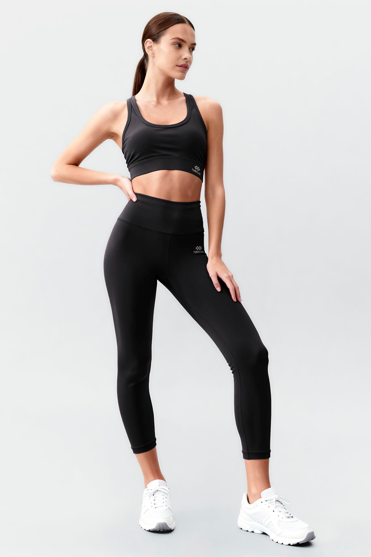 Siyah Yüksek Bel Toparlayıcı Çapraz Sırt Detaylı Slim Fit Kadın Tayt Takım - 95283