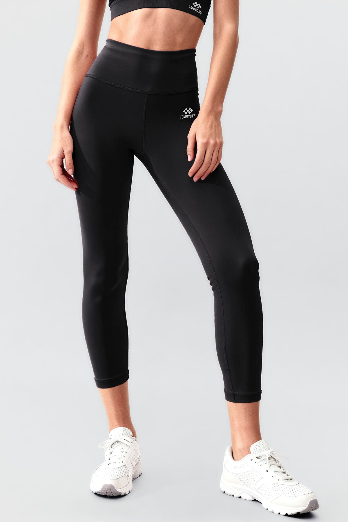 Siyah Yüksek Bel Toparlayıcı Çapraz Sırt Detaylı Slim Fit Kadın Tayt Takım - 95283
