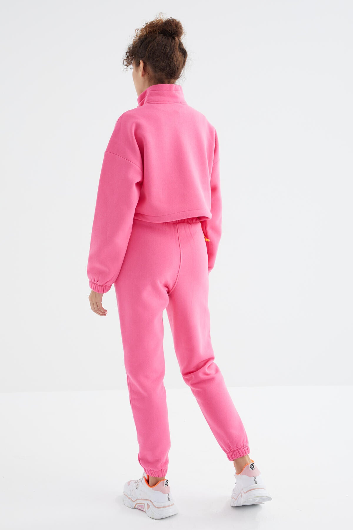 Şeker Pembe Düşük Omuzlu Beli Büzgülü Yarım Boy Fermuarlı Oversıze Kadın Eşofman Takım - 95321