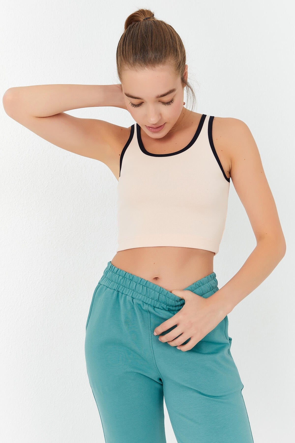 Somon Basic Sıfır Kol Dar Kalıp U Yaka Kadın Crop Top Atlet - 97162