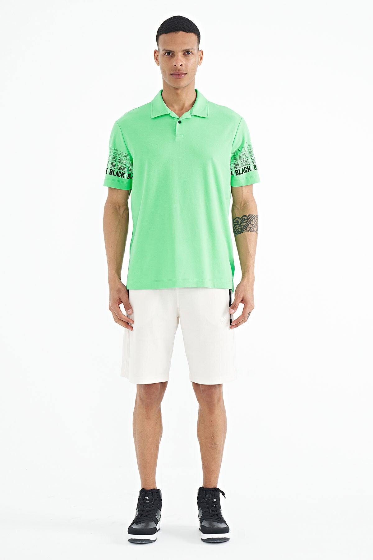 Su Yeşili Kol Baskı Detaylı Polo Yaka Standart Form Erkek T-shirt - 88240