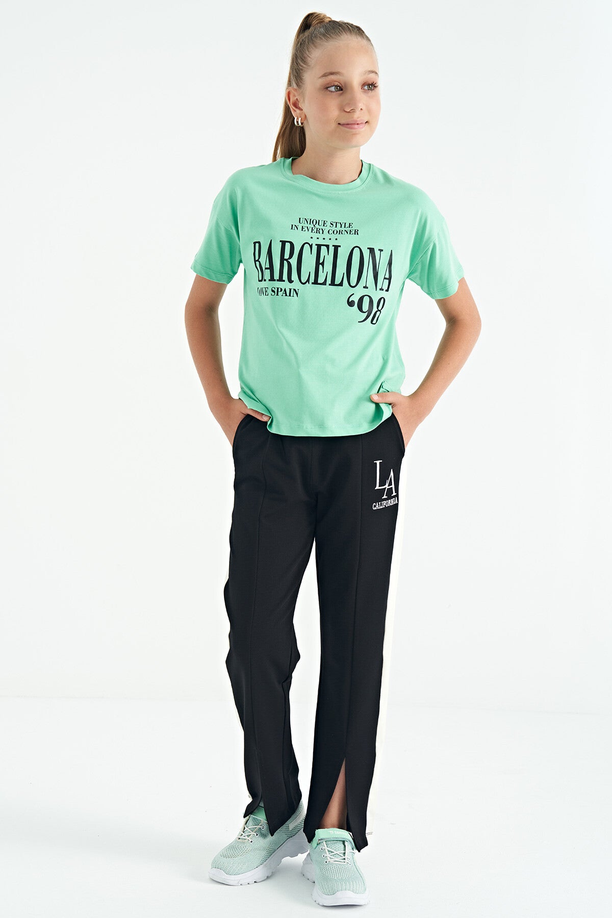 Su Yeşili O Yaka Yazı Baskılı Düşük Omuz Oversize Kız Çocuk T-Shirt - 75115