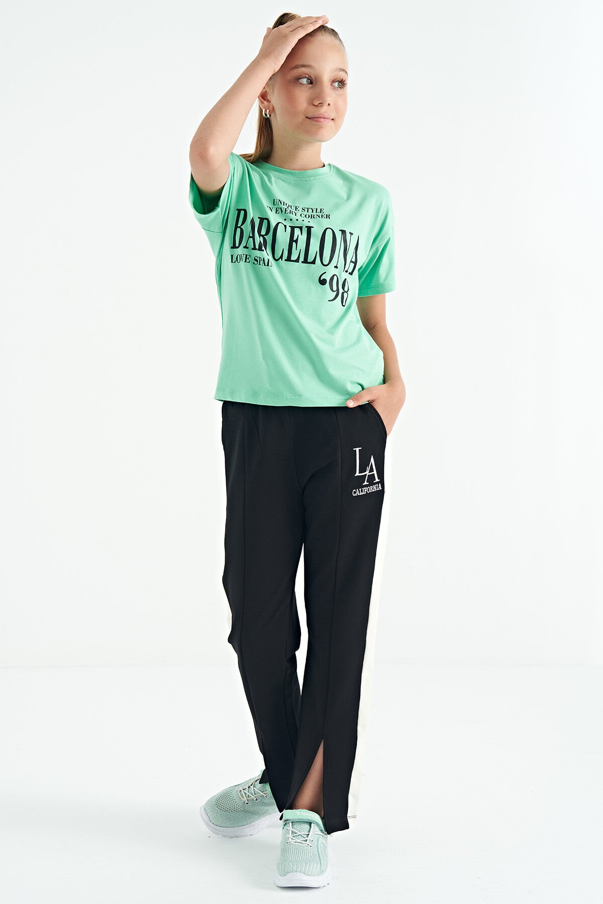 Su Yeşili O Yaka Yazı Baskılı Düşük Omuz Oversize Kız Çocuk T-Shirt - 75115