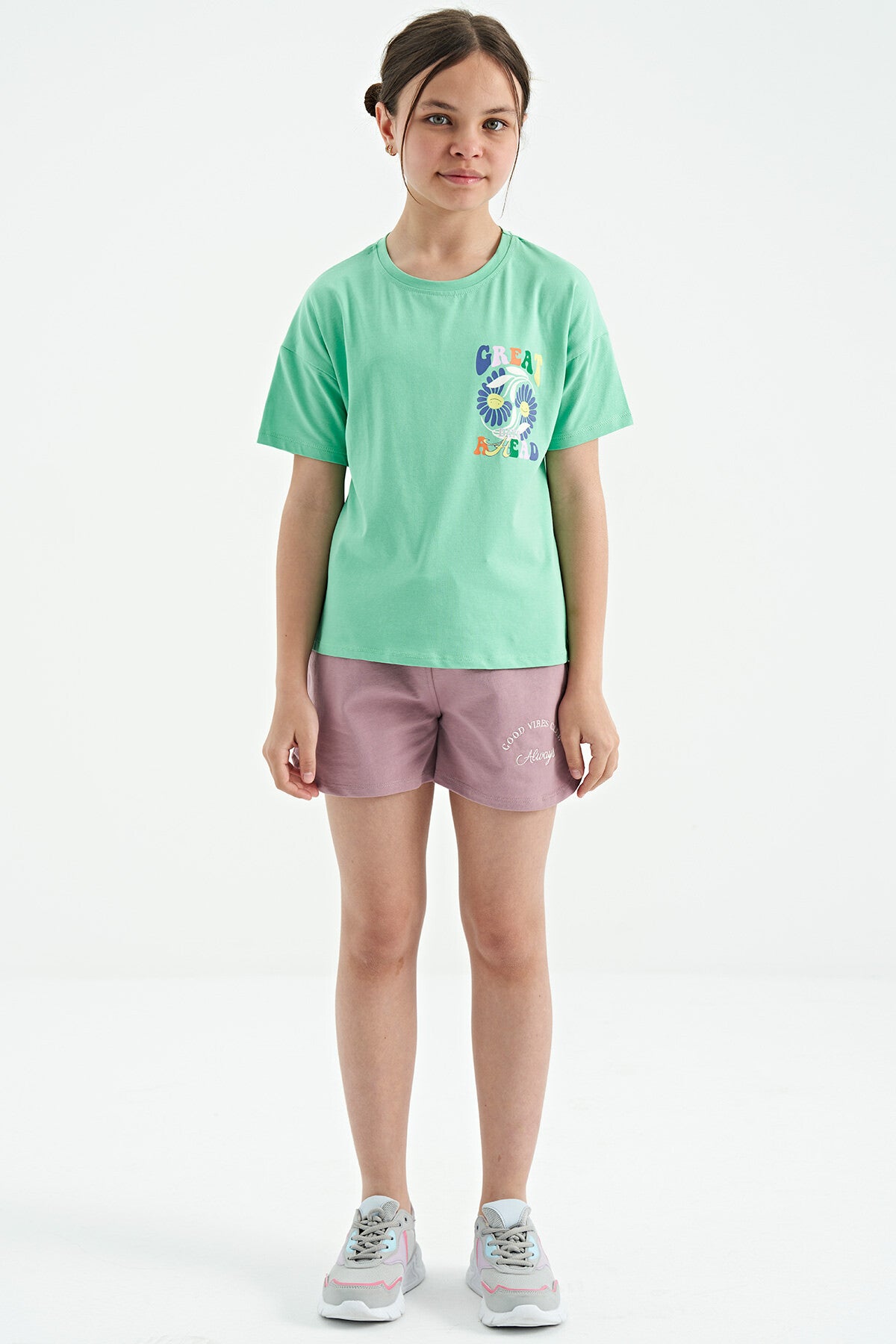 Su Yeşili Ön Arka Çok Renkli Baskılı Oversize Kısa Kollu Kız Çocuk T-Shirt - 75117