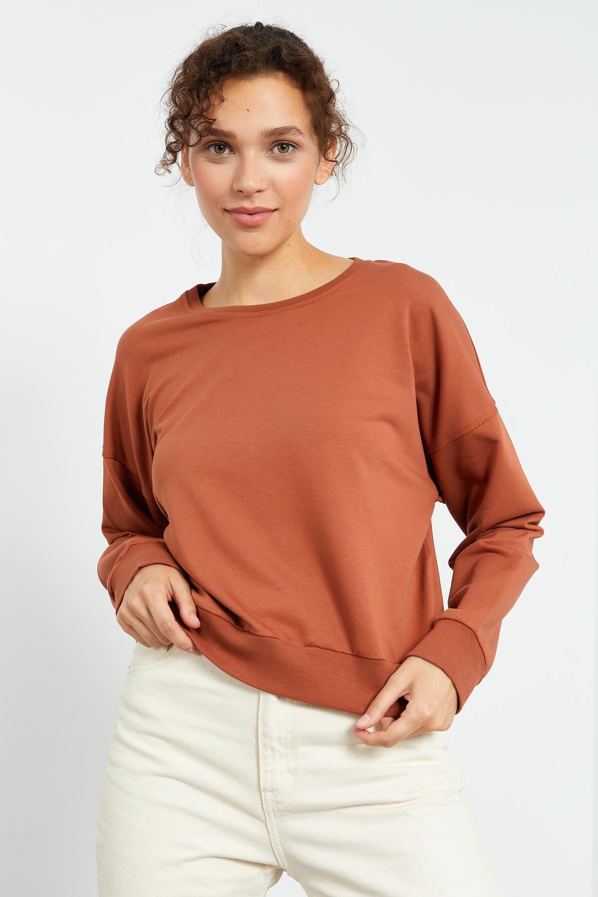 Tarçın Basic Rahat Form O Yaka Kadın Sweatshirt - 97114