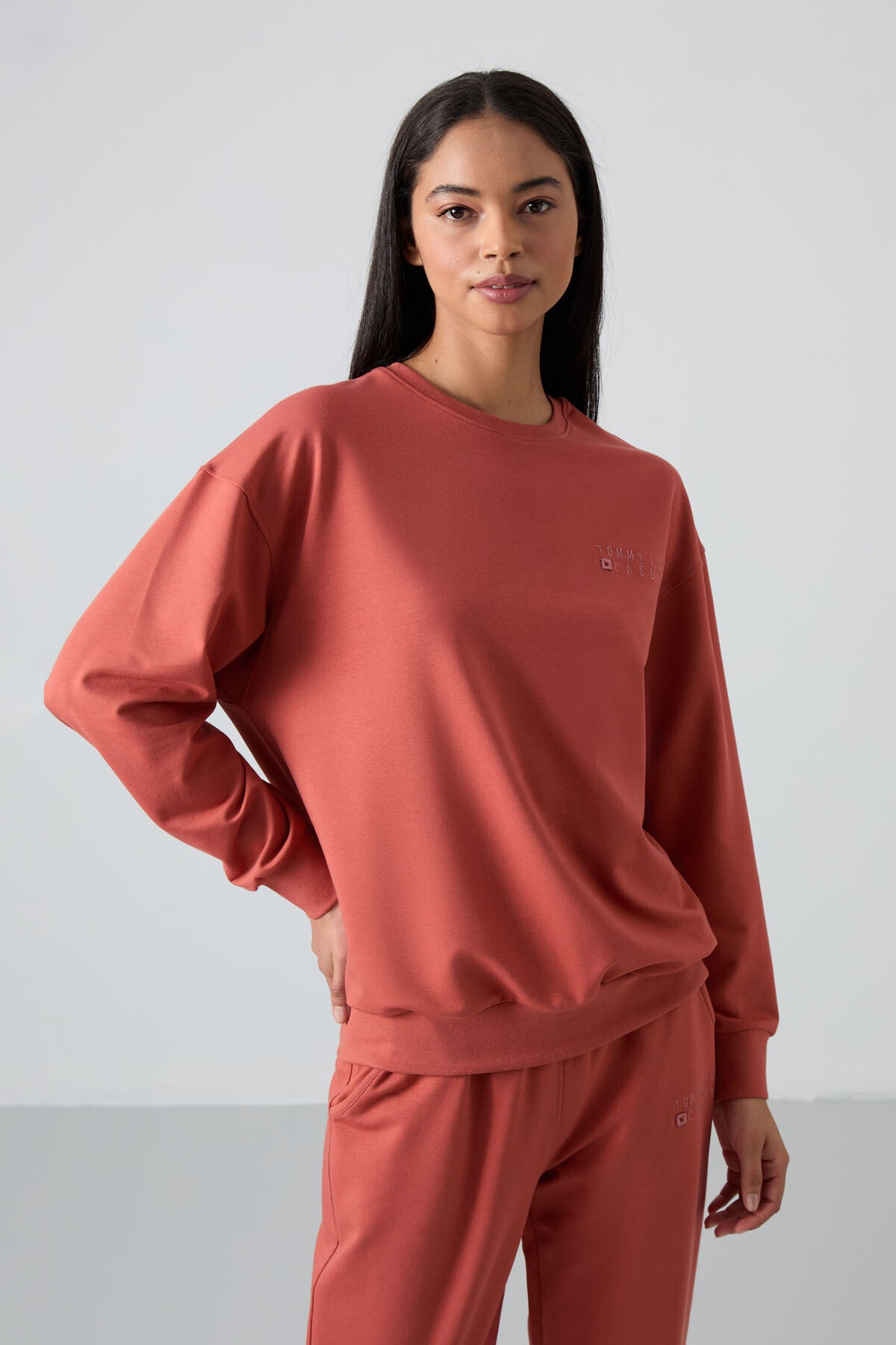 Tarçın Basic Pamuklu O Yaka Oversize Lastik Paça Kadın Eşofman Takım - 95287