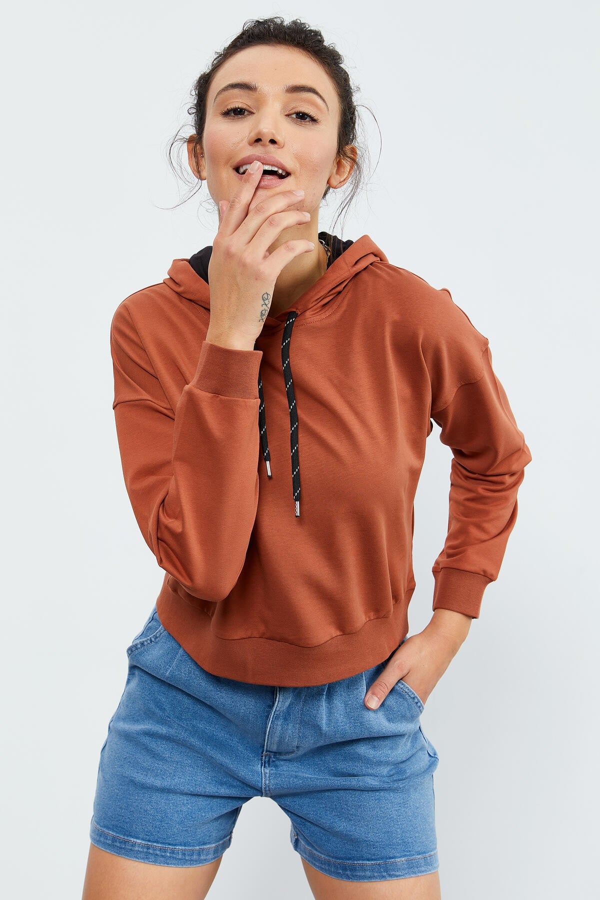 Tarçın Uzun Kol Rahat Form Kapüşonlu Kadın Sweatshirt - 97115