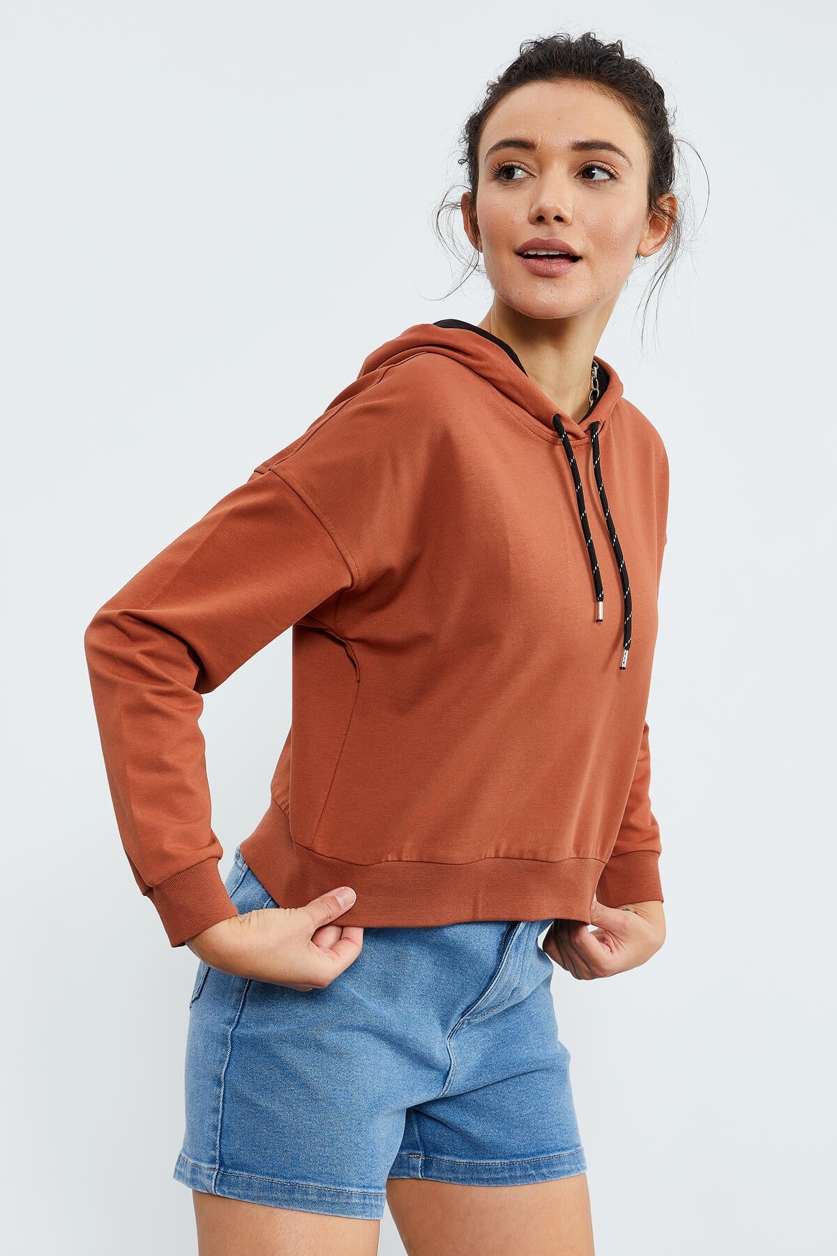 Tarçın Uzun Kol Rahat Form Kapüşonlu Kadın Sweatshirt - 97115