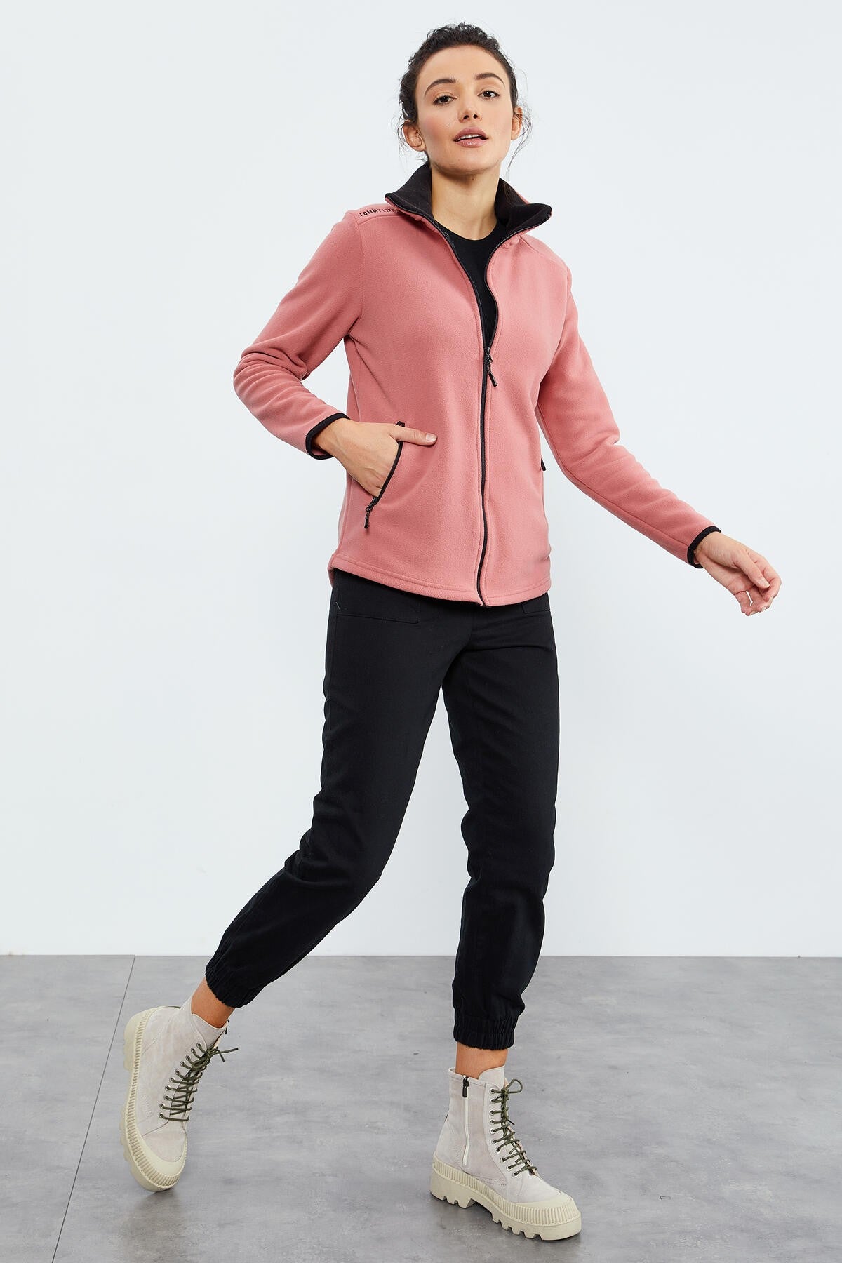 Yaban Gülü Dik Yaka Fermuarlı Rahat Form Kadın Polar Sweatshirt - 97173