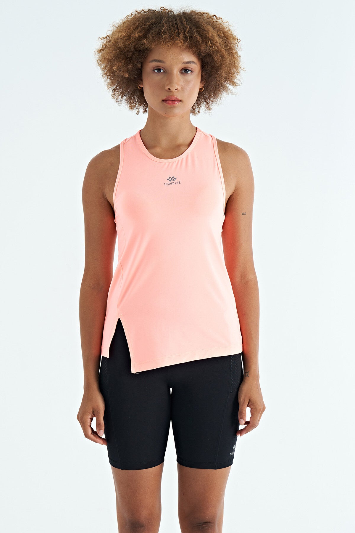 Yavruagzı Yırtmaç Detaylı O Yaka Sıfır Kollu Standart Kalıp Kadın Spor Atlet - 97256