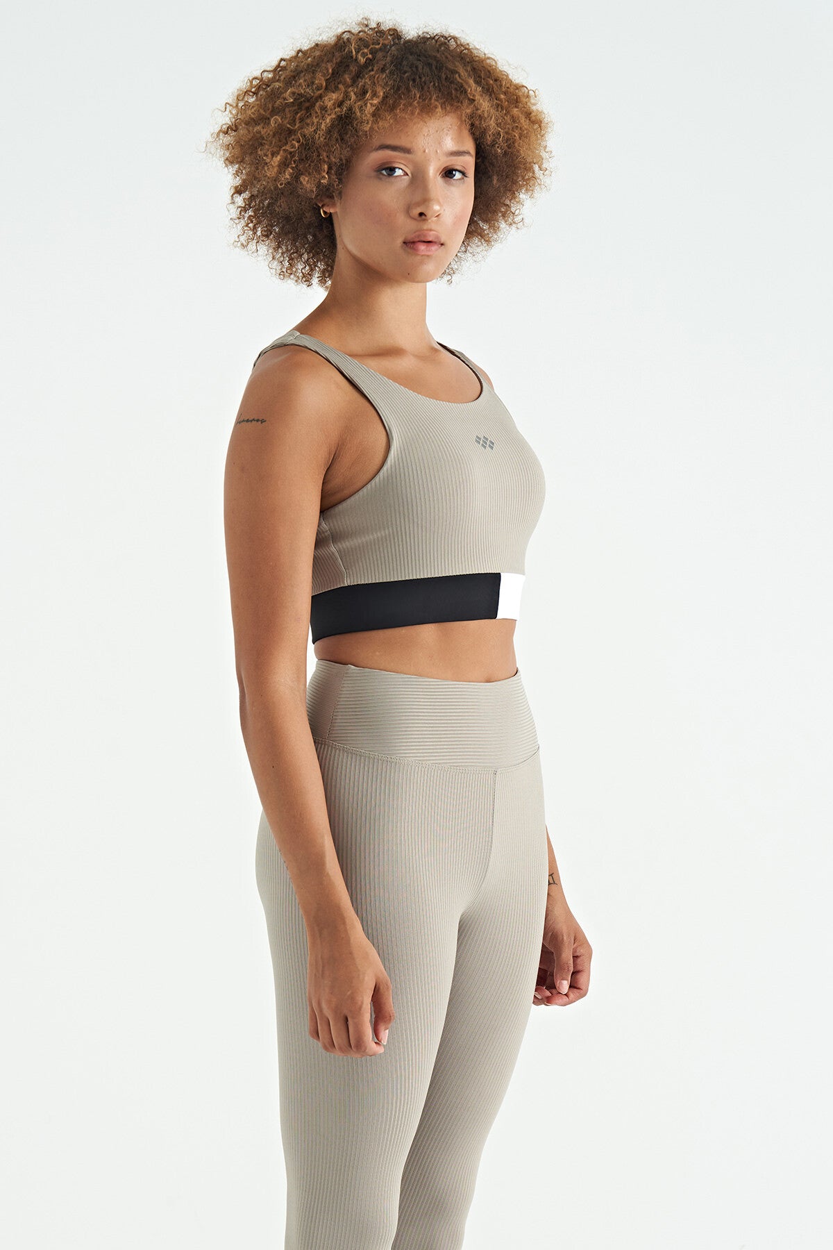 Zeytin Yeşil Renk Bloklu Logo Baskılı Dar Kalıp Fitilli Kadın Büstiyer - 97275