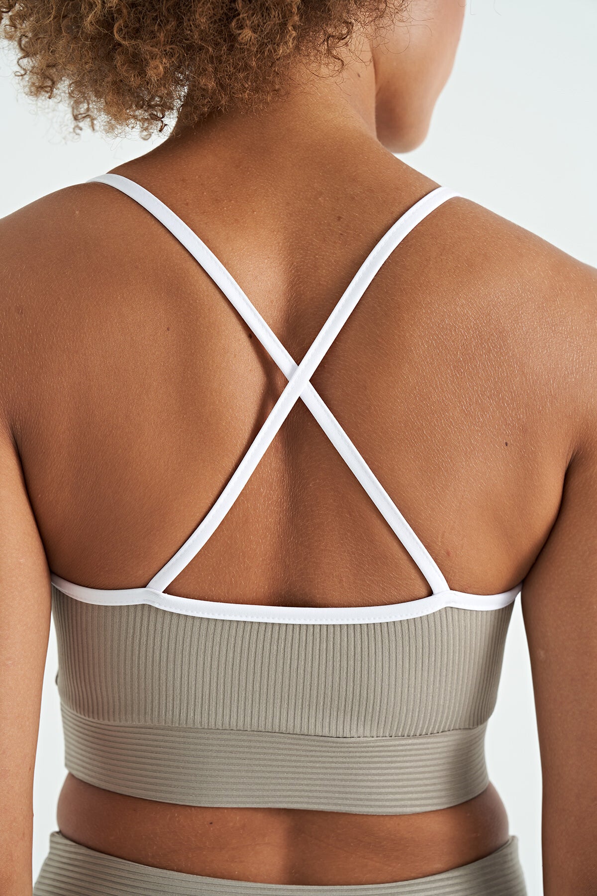 Zeytin Yeşil Sırt Çapraz Detaylı Logo Baskılı Dar Kalıp Fitilli Kadın Büstiyer - 97274