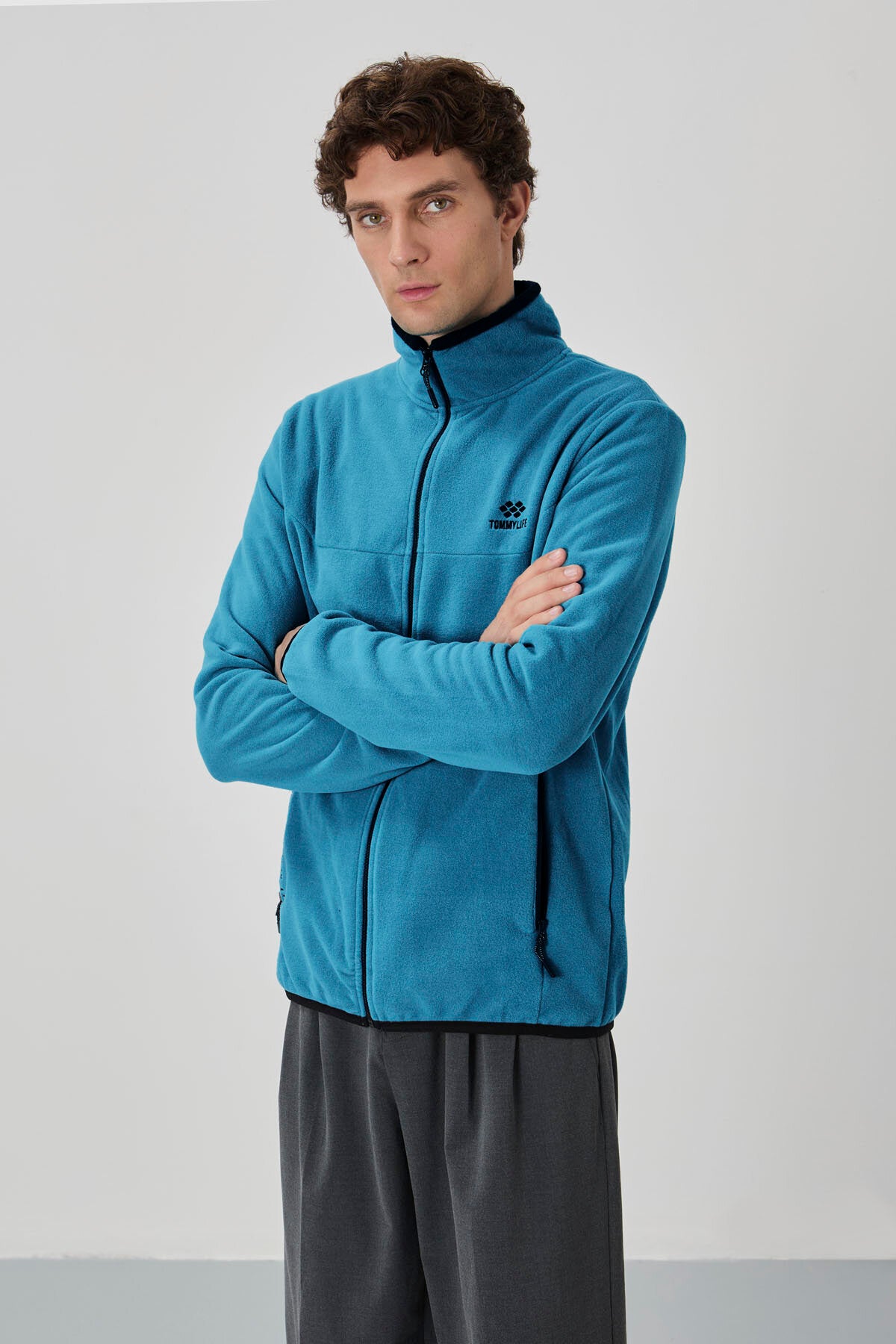 Zümrüt Yazı Nakışlı Dik Yaka Fermuarlı Standart Kalıp Erkek Sweatshirt Polar - 87992