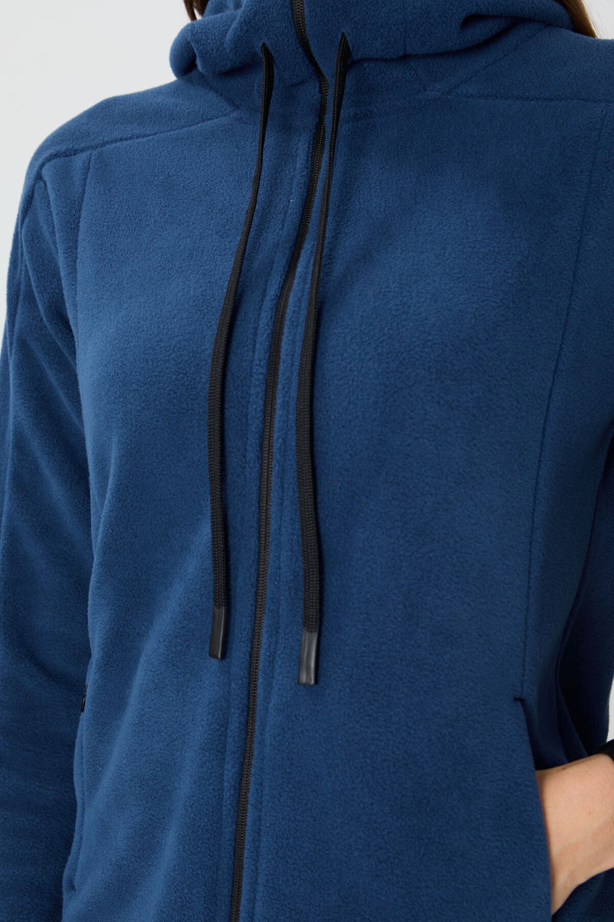 Parlament Kalın Yumuşak Dokulu Kapüşonlu Standart Fit Nakışlı Polar Kadın Sweatshirt -97287