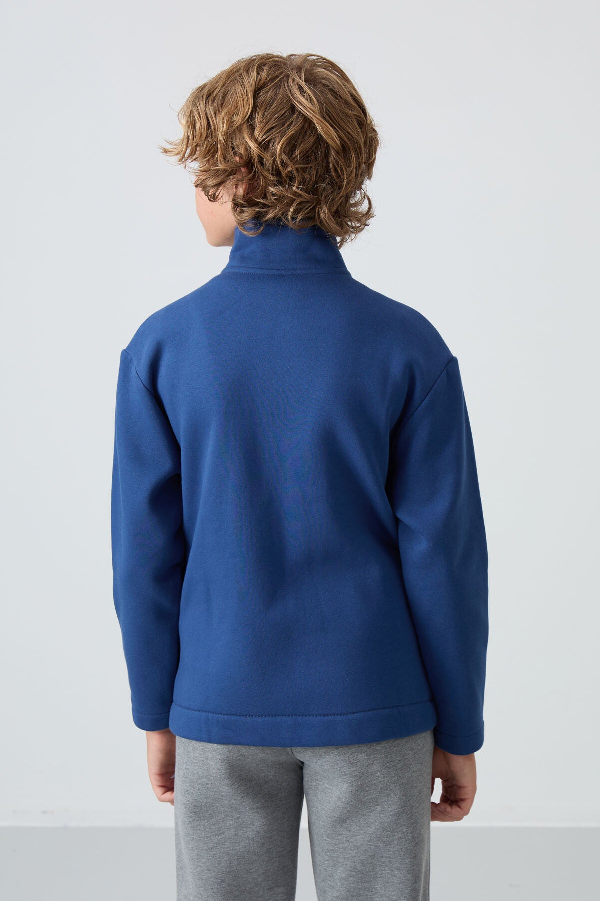 Parlament Pamuklu Kalın İçi Tüylü Yumuşak Dokulu Standart Fit Nakışlı Erkek Çocuk Sweatshirt - 11245