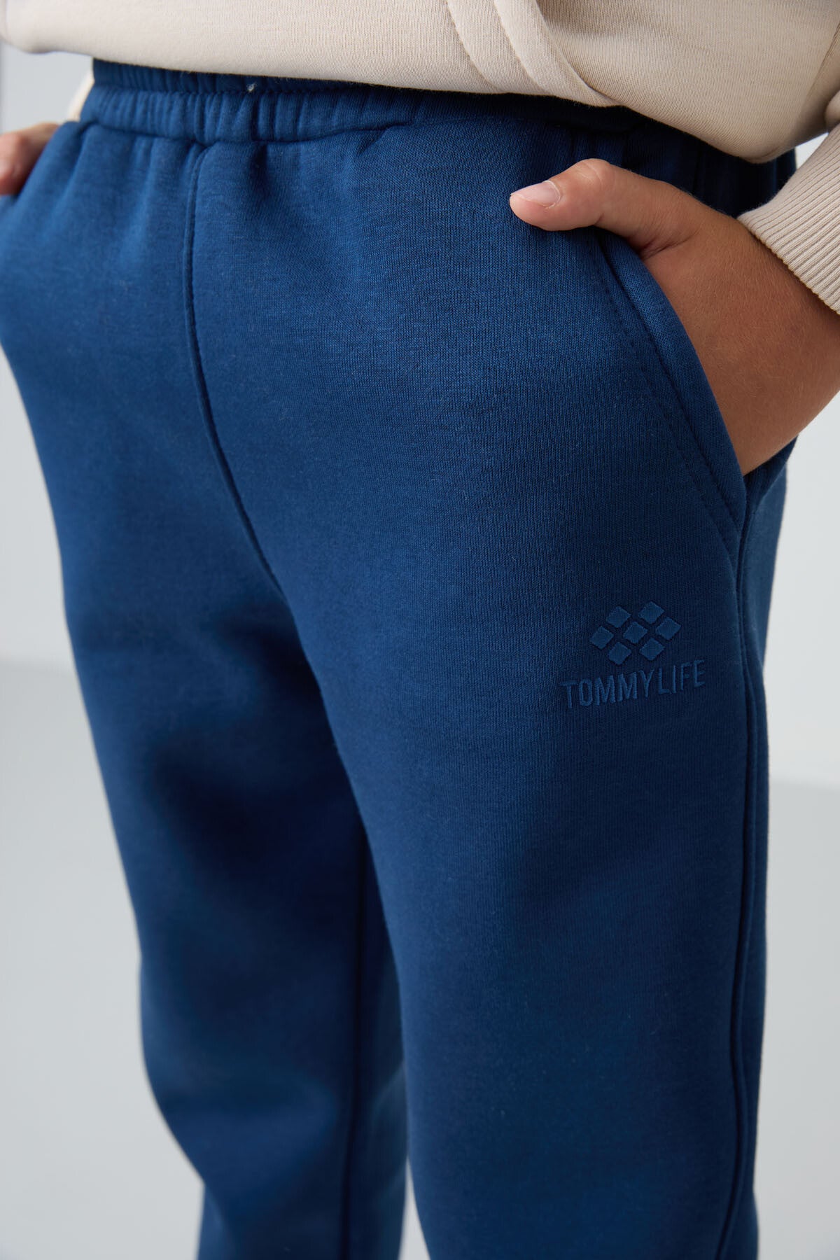 Parlament Pamuklu Kalın İçi Tüylü Standart Fit Nakışlı Erkek Çocuk Eşofman Alt - 11224